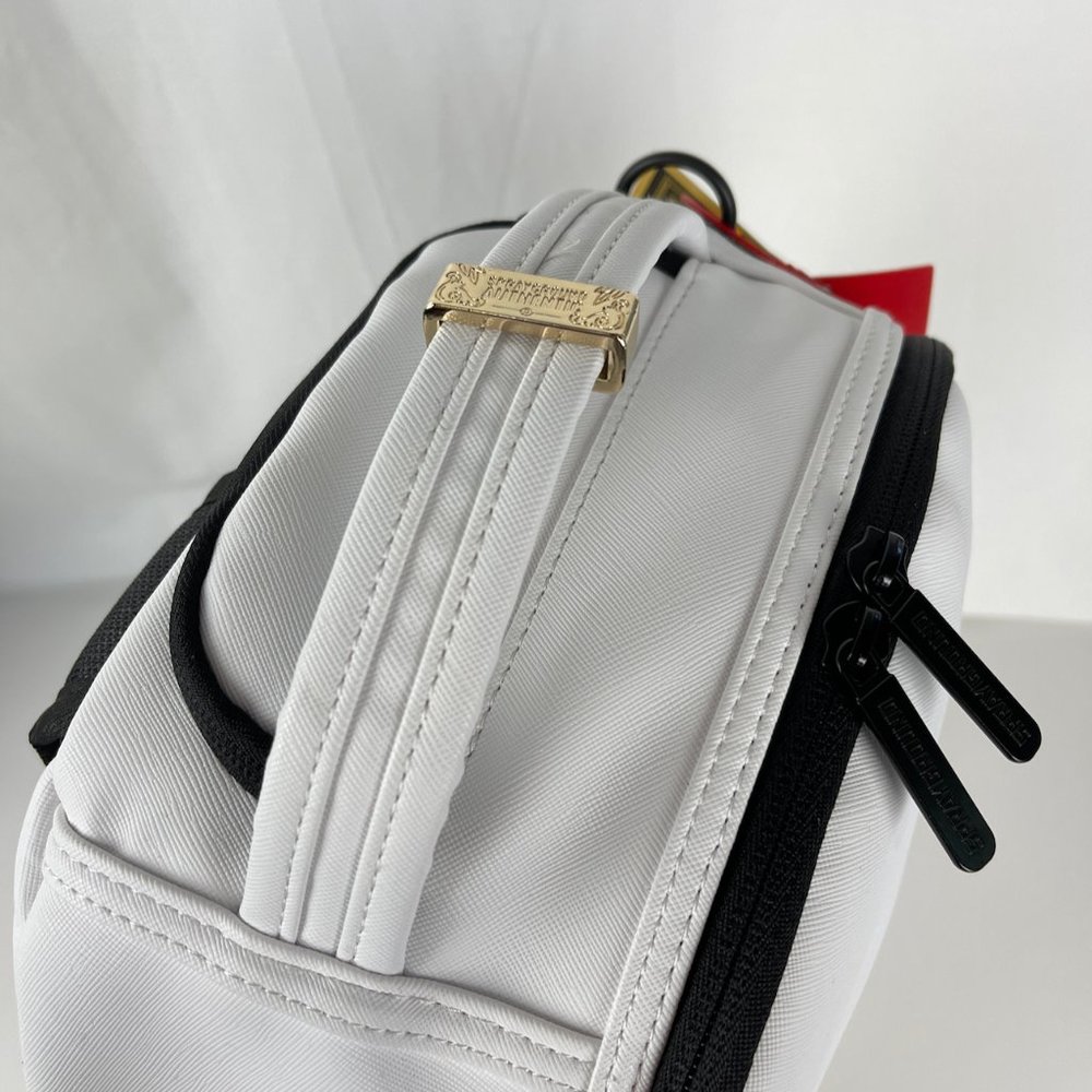 New Sprayground Scream Shark Art Piece White Backpack DLVX - Picture 8 of 11